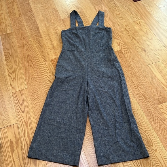 New! Banana Republic factory SZ 6, chambray linen blend jumpsuit. - Picture 1 of 8